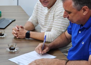 Prefeitura de Vila Valério anuncia reajuste salarial e bônus para servidores da Educação