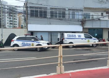 Homem morre após sofrer choque elétrico em casa no bairro Itapuã, em Vila Velha