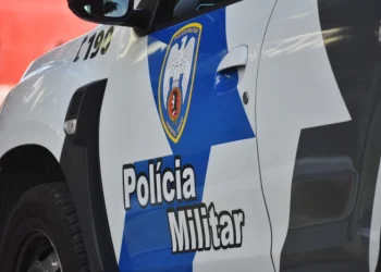 Mulher é morta a facadas pelo companheiro após negar uso de celular em Cariacica