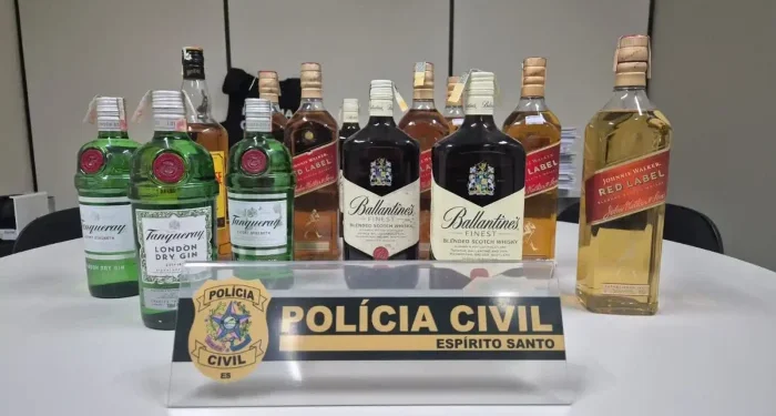 Operação apreende mais de 200 bebidas falsificadas em distribuidoras da Grande Vitória