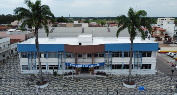 Alunos da rede municipal de Jaguaré receberão kits escolares em 2026; cerca de 6 mil estudantes serão beneficiados