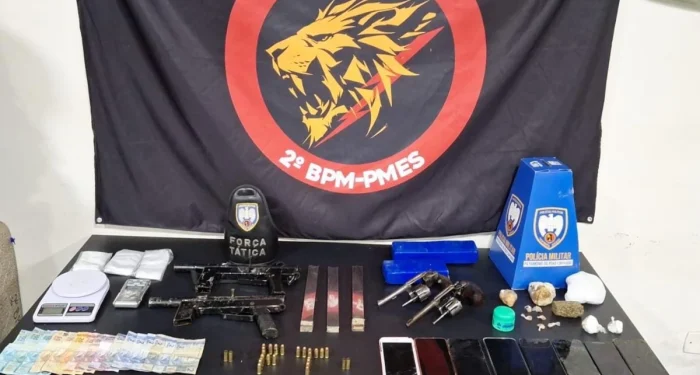 Facção usava transporte de trabalhadores rurais para levar drogas e integrantes ao ES; quatro são detidos em Nova Venécia