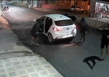 Jovem de 23 anos é executado a tiros em frente a bar no bairro Seac, em São Mateus