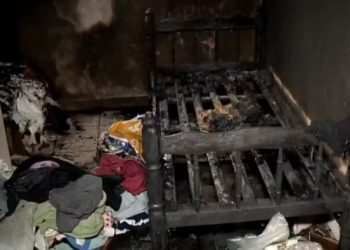 Dois irmãos morrem após incêndio atingir casa em Vitória