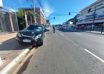 Adolescente de 14 anos é atropelada em avenida de Vitória