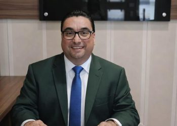 Democracia depende de equilíbrio entre Poderes e instituições fortes