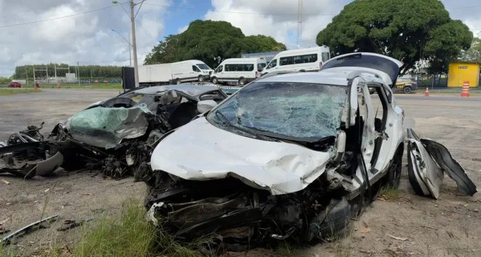 Três jovens morrem em grave acidente na BR-101 em Conceição da Barra